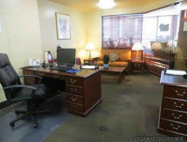 Ramada By Wyndham Downtown DEN