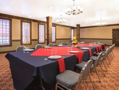 Ramada By Wyndham Downtown Hotel DEN