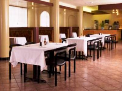 Hotel Ramada By Wyndham Downtown DEN
